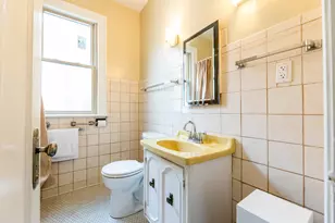7652 S Cornell Ave, Chicago, IL 60649 - Photo 11