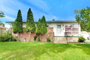 336 E Alden Dr, Addison, IL 60101 - Photo 1