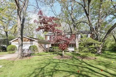 87 Lincolnshire Drive, Lincolnshire, IL 60069 - Photo 1
