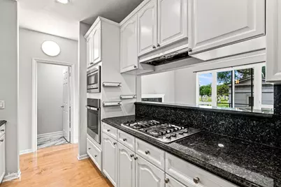 7768 N Sheridan Road #1, Chicago, IL 60626 - Photo 7