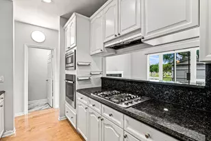 7768 N Sheridan Rd, Chicago, IL 60626 - Photo 7