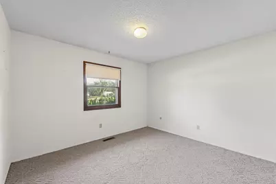 205 E Evergreen Drive, Saint John, IL 61873 - Photo 27