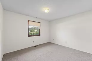 205 E Evergreen Dr, Saint John, IL 61873 - Photo 27