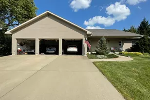 1906 Ave D, Sterling, IL 61081 - Photo 11