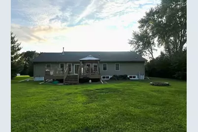 1906 Avenue D, Sterling, IL 61081 - Photo 5