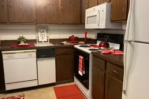 2929 Sunnyside Dr, Rockford, IL 61114 - Photo 9