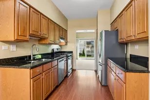 980 Sheridan Cir, Naperville, IL 60563 - Photo 5