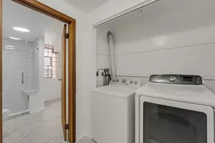 4942 N Sheridan Rd, Chicago, IL 60604 - Photo 9