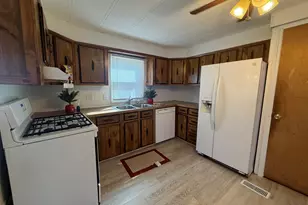 227 Blackthorn Rd, Matteson, IL 60443 - Photo 15
