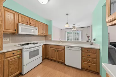 On671 Bedford Lane, Winfield, IL 60190 - Photo 3
