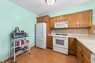 On671 Bedford Ln, Winfield, IL 60190 - Photo 7