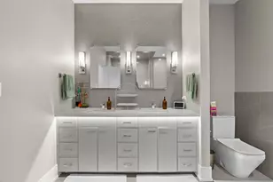 1370 W Walton St, Chicago, IL 60642 - Photo 17