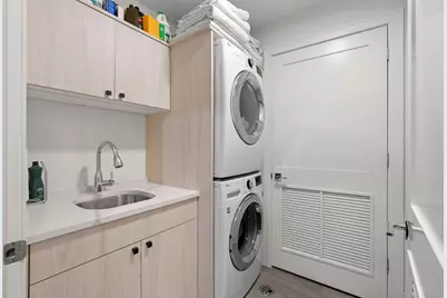 1370 W Walton Street #1E, Chicago, IL 60642 - Photo 31