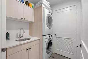 1370 W Walton St, Chicago, IL 60642 - Photo 31