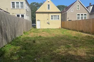 309 E 120th Pl, Chicago, IL 60628 - Photo 11