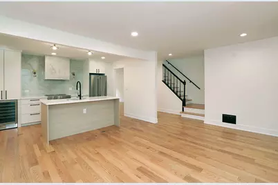 823 Suffield Square, Lincolnshire, IL 60069 - Photo 3