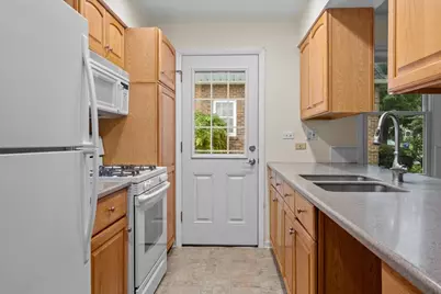 1122 Osterman Avenue, Deerfield, IL 60015 - Photo 5