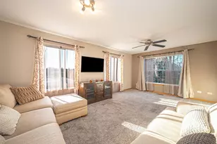 517 Silver Leaf Dr, Joliet, IL 60431 - Photo 9