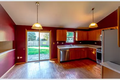 5210 Pine Trails Circle, Plainfield, IL 60586 - Photo 7