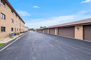 8300 160th Pl, Tinley Park, IL 60477 - Photo 19