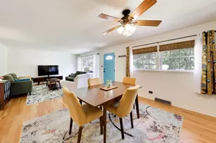 838 S Grant Ave, Villa Park, IL 60181 - Photo 9