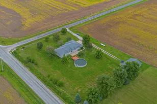 2035 S Berta Rd, Braceville, IL 60407 - Photo 31