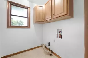 2035 S Berta Rd, Braceville, IL 60407 - Photo 15