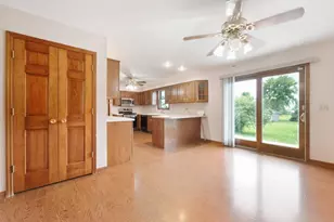 2035 S Berta Rd, Braceville, IL 60407 - Photo 11