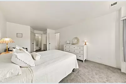 8620 Waukegan Road #504, Morton Grove, IL 60053 - Photo 19