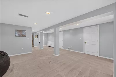 913 S Lancaster Street, Mount Prospect, IL 60056 - Photo 33