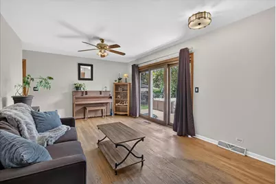 913 S Lancaster Street, Mount Prospect, IL 60056 - Photo 17