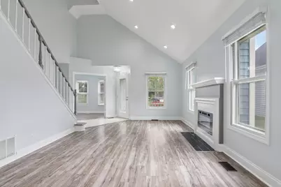 552 Delmar Court, Elk Grove Village, IL 60007 - Photo 5