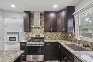 552 Delmar Ct, Elk Grove Village, IL 60007 - Photo 9