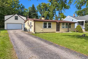 2086 Nimitz Dr, Des Plaines, IL 60018 - Photo 3
