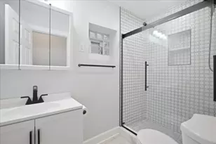 2438 W Chicago Ave, Chicago, IL 60622 - Photo 9