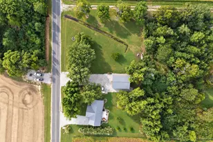 8015 Brubaker Rd, Iuka, IL 62849 - Photo 45