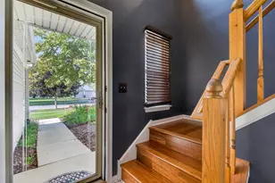 2903 Bartlett Ct, Naperville, IL 60564 - Photo 3