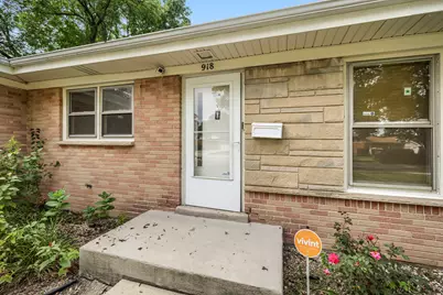 918 S Owen Street, Mount Prospect, IL 60056 - Photo 3