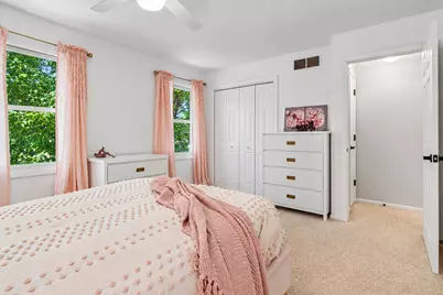 585 Yellowstone Drive, Elgin, IL 60123 - Photo 21