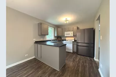 951 Irving Avenue, Woodstock, IL 60098 - Photo 5
