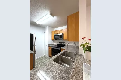 2048 N Rand Road #202, Palatine, IL 60074 - Photo 7