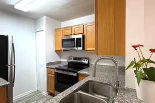 2048 N Rand Rd, Palatine, IL 60074 - Photo 7