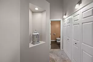 347 Gladstone Ln, Elgin, IL 60120 - Photo 13
