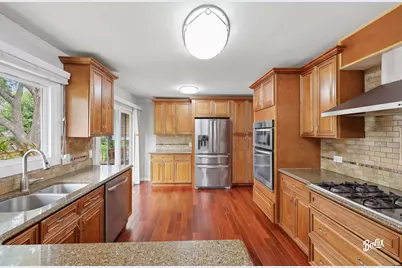 750 Dunhill Drive, Buffalo Grove, IL 60089 - Photo 7