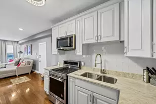 2339 E 72nd St, Chicago, IL 60649 - Photo 5