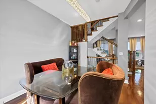 2339 E 72nd St, Chicago, IL 60649 - Photo 9