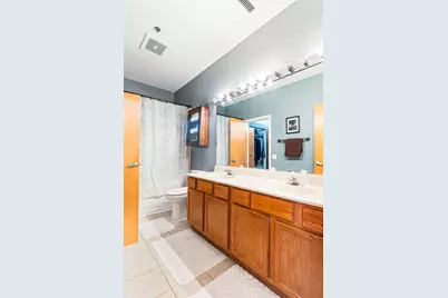 1935 N Fairfield Avenue #402, Chicago, IL 60647 - Photo 15