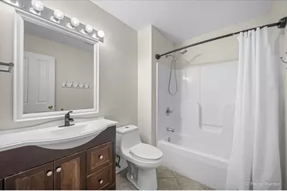 148 S Glenbrook Trail, McHenry, IL 60050 - Photo 27