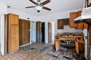 11723 S Stewart Ave, Chicago, IL 60628 - Photo 9