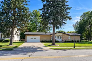 141 W Army Trail Blvd, Addison, IL 60101 - Photo 7